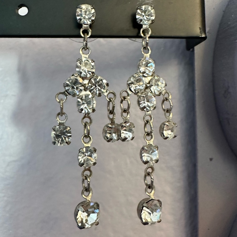 🛍️ 5 for $25 🛍️ Chandelier faux diamond earrings